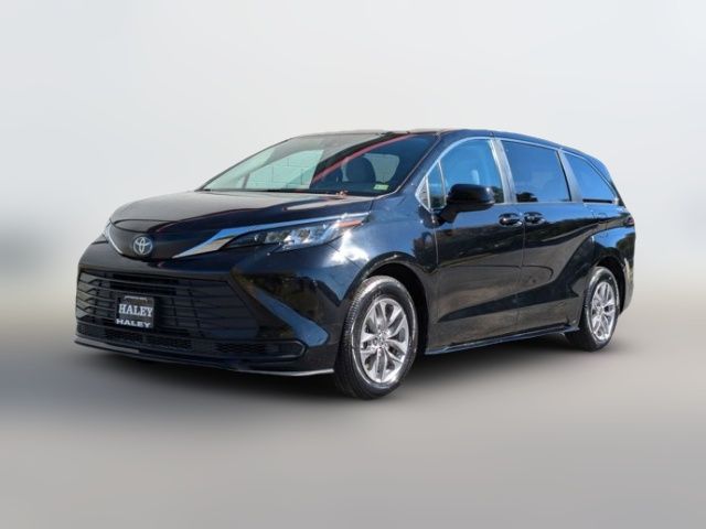 2023 Toyota Sienna LE