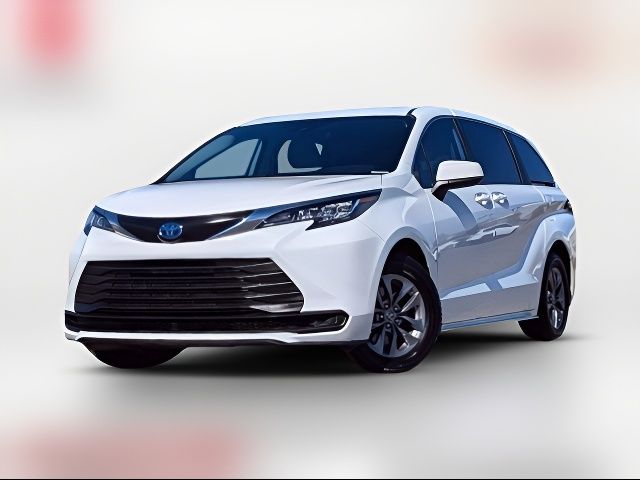 2023 Toyota Sienna LE