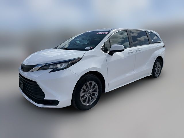 2023 Toyota Sienna LE