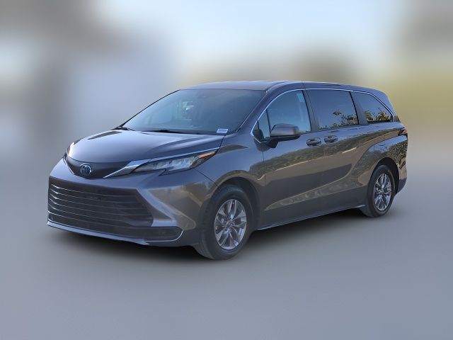 2023 Toyota Sienna LE