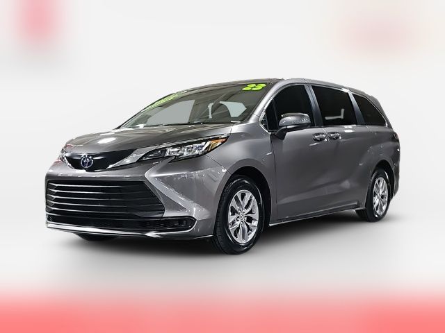 2023 Toyota Sienna LE