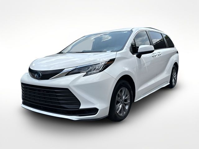 2023 Toyota Sienna LE