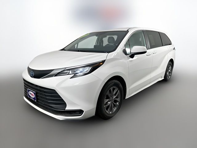 2023 Toyota Sienna LE