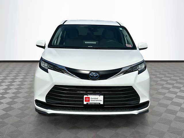 2023 Toyota Sienna LE