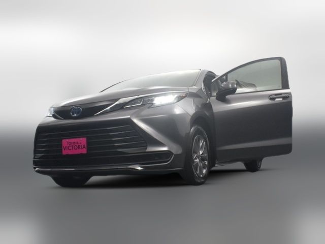 2023 Toyota Sienna LE