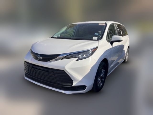 2023 Toyota Sienna LE