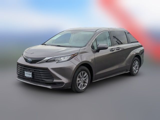 2023 Toyota Sienna LE