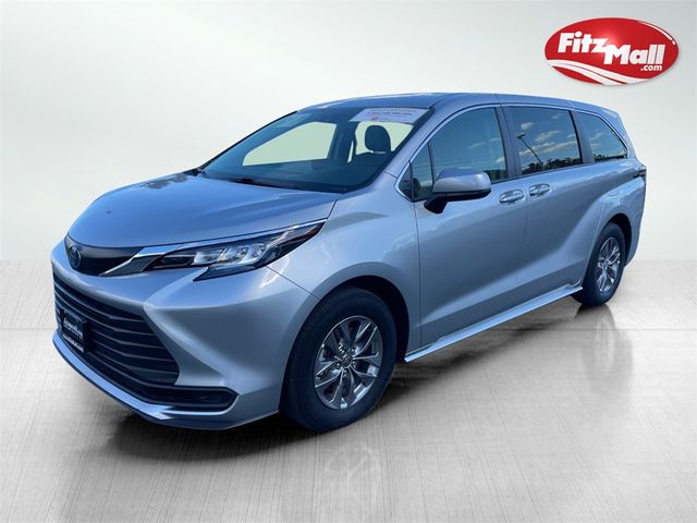 2023 Toyota Sienna LE