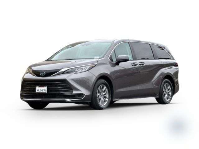 2023 Toyota Sienna LE