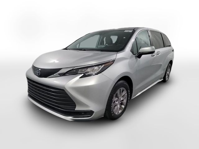 2023 Toyota Sienna LE