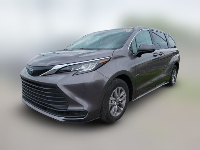 2023 Toyota Sienna LE