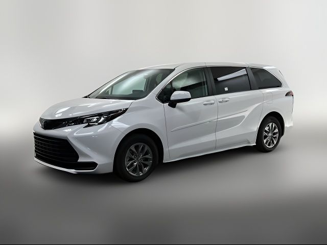 2023 Toyota Sienna LE