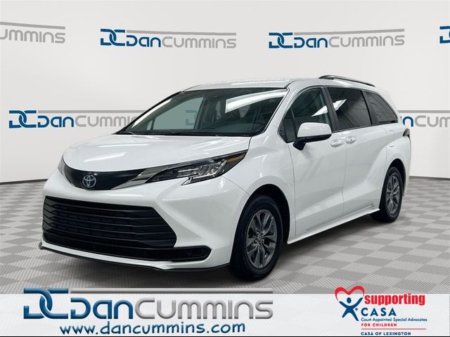 2023 Toyota Sienna LE