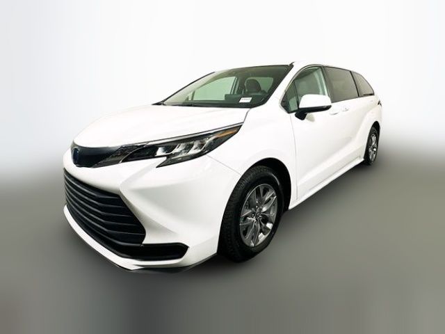 2023 Toyota Sienna LE