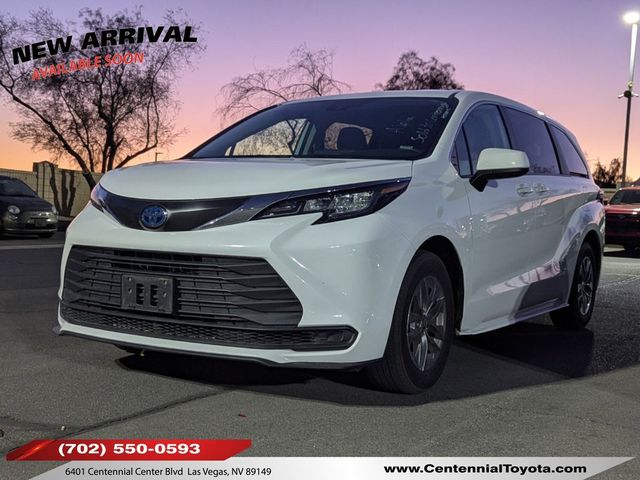 2023 Toyota Sienna LE