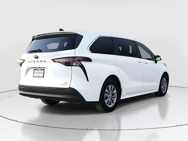 2023 Toyota Sienna LE