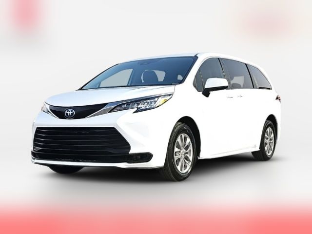 2023 Toyota Sienna LE