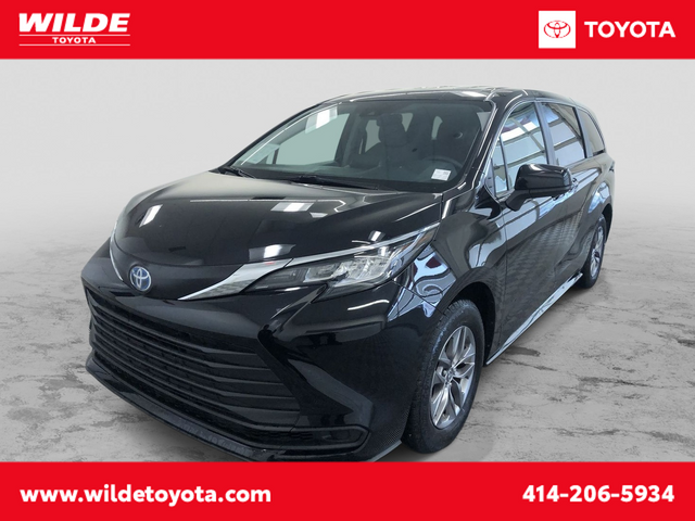 2023 Toyota Sienna LE