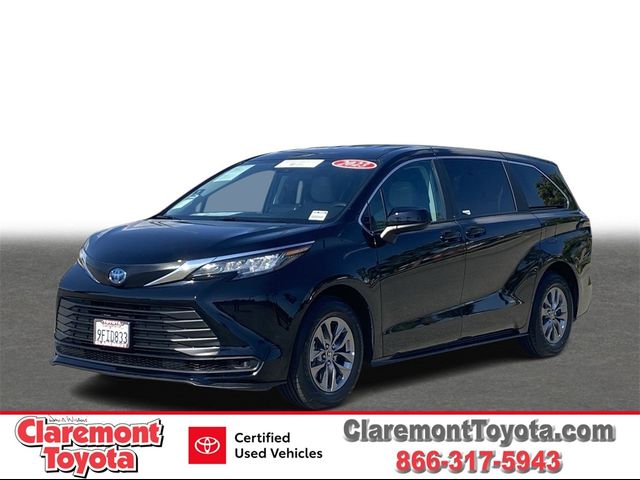 2023 Toyota Sienna LE