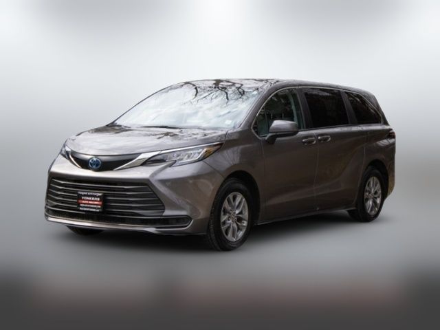 2023 Toyota Sienna LE
