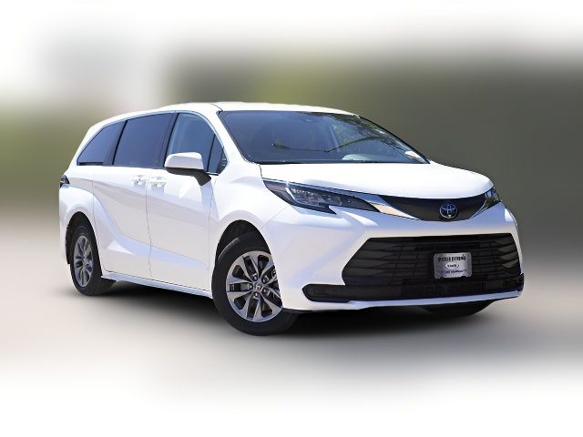 2023 Toyota Sienna LE