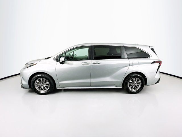 2023 Toyota Sienna LE