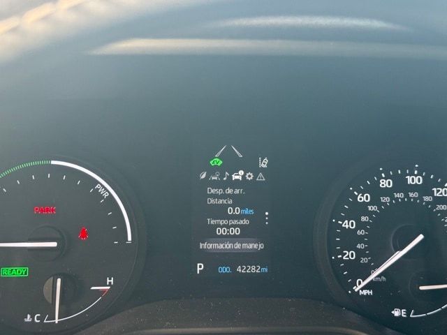 2023 Toyota Sienna LE