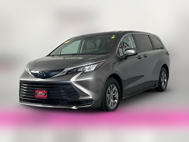 2023 Toyota Sienna LE