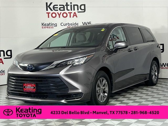 2023 Toyota Sienna LE