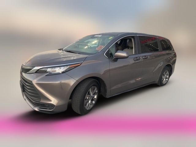 2023 Toyota Sienna LE