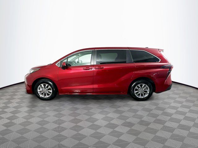 2023 Toyota Sienna LE