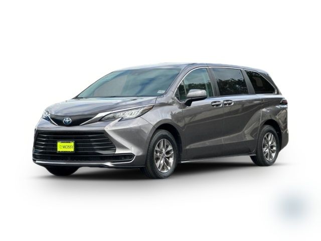 2023 Toyota Sienna LE