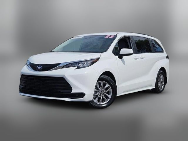2023 Toyota Sienna LE