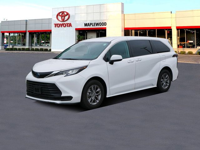 2023 Toyota Sienna LE