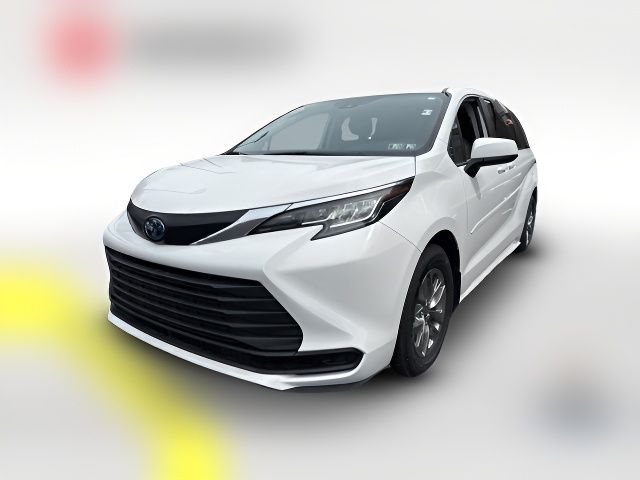 2023 Toyota Sienna LE
