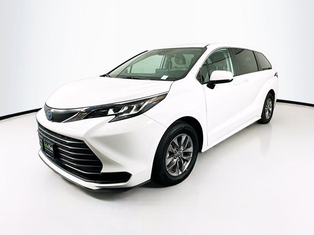 2023 Toyota Sienna LE