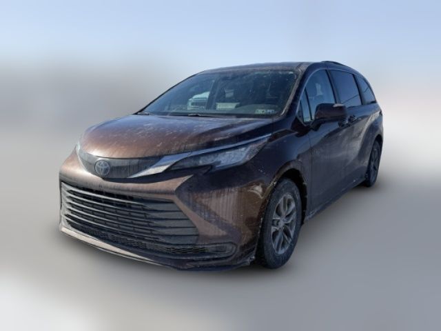 2023 Toyota Sienna LE