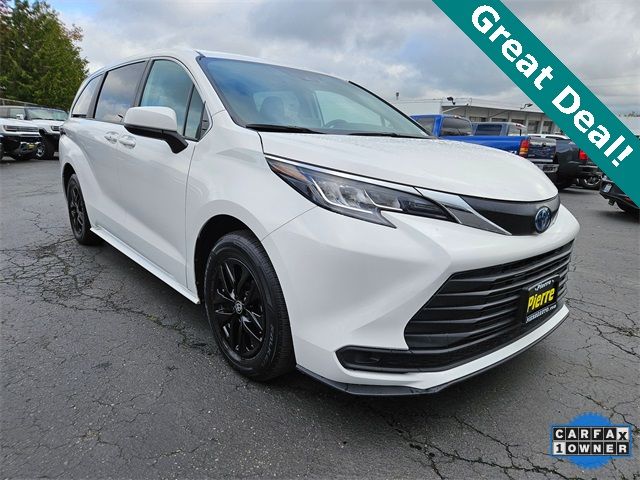 2023 Toyota Sienna LE