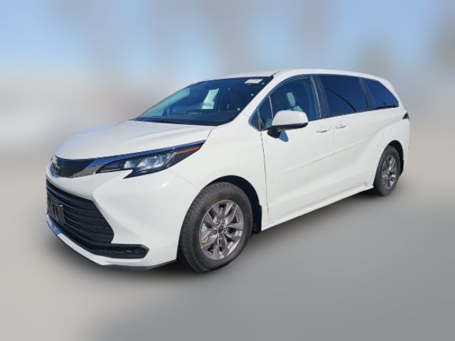 2023 Toyota Sienna LE