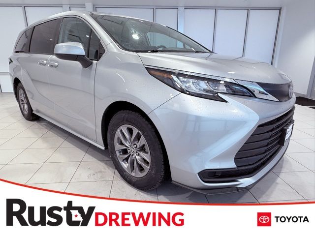 2023 Toyota Sienna LE