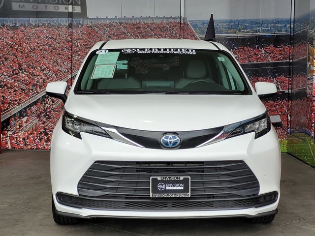 2023 Toyota Sienna LE