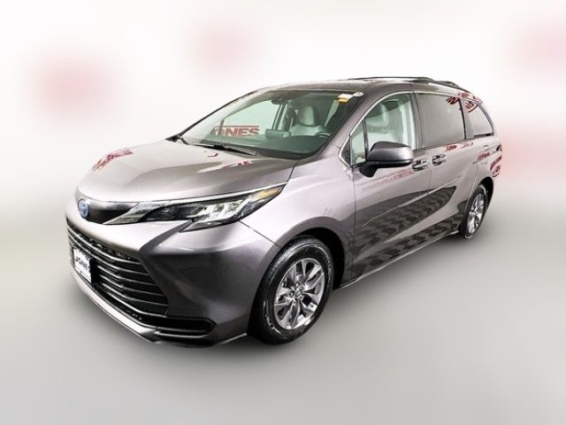 2023 Toyota Sienna LE