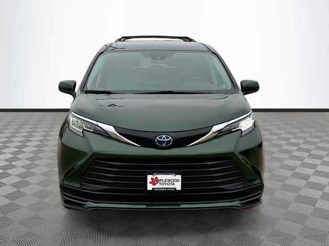 2023 Toyota Sienna LE