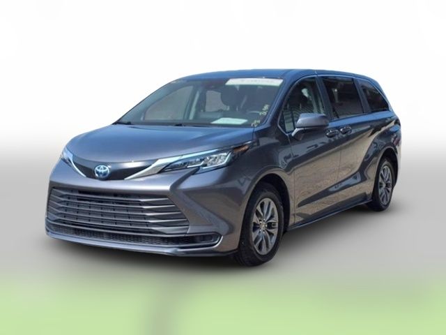 2023 Toyota Sienna LE