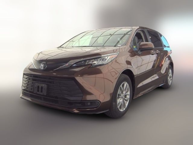 2023 Toyota Sienna LE