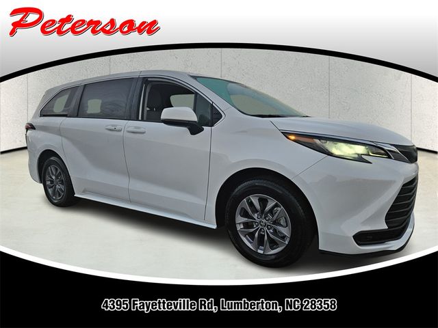 2023 Toyota Sienna LE