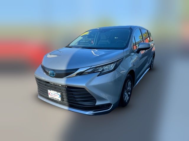 2023 Toyota Sienna LE