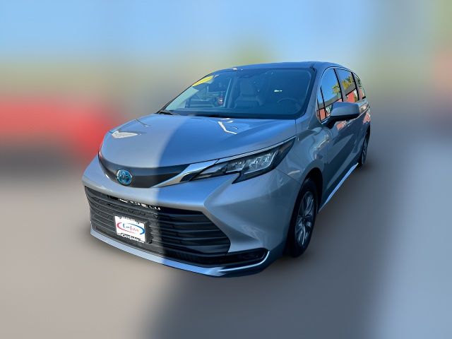 2023 Toyota Sienna LE