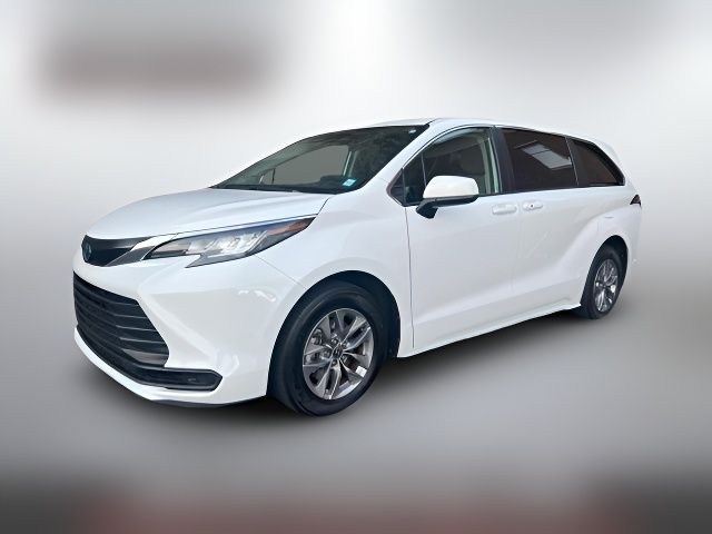 2023 Toyota Sienna LE