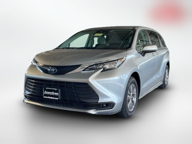 2023 Toyota Sienna LE